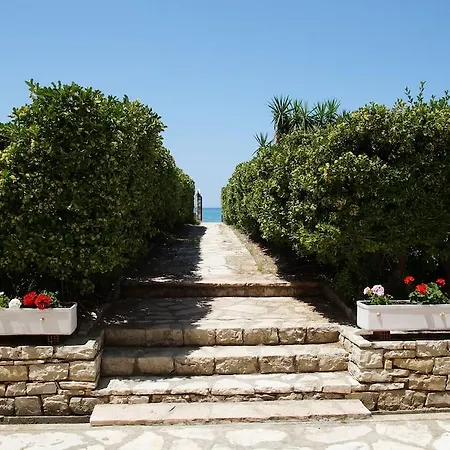 Akti Anastasia Szálloda 2*